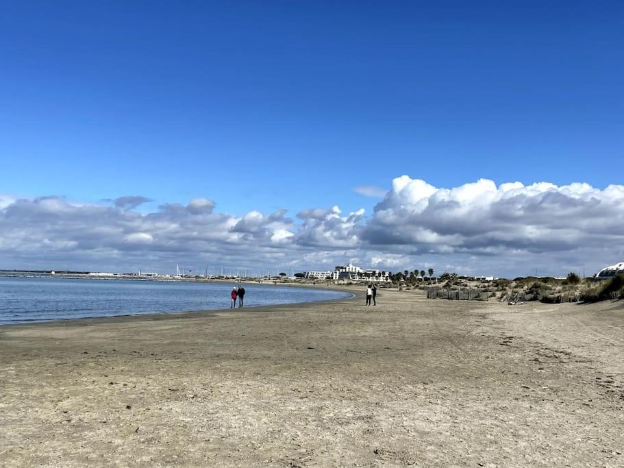 Joli - Port Camargue - Sud Le Grau-du-Roi
